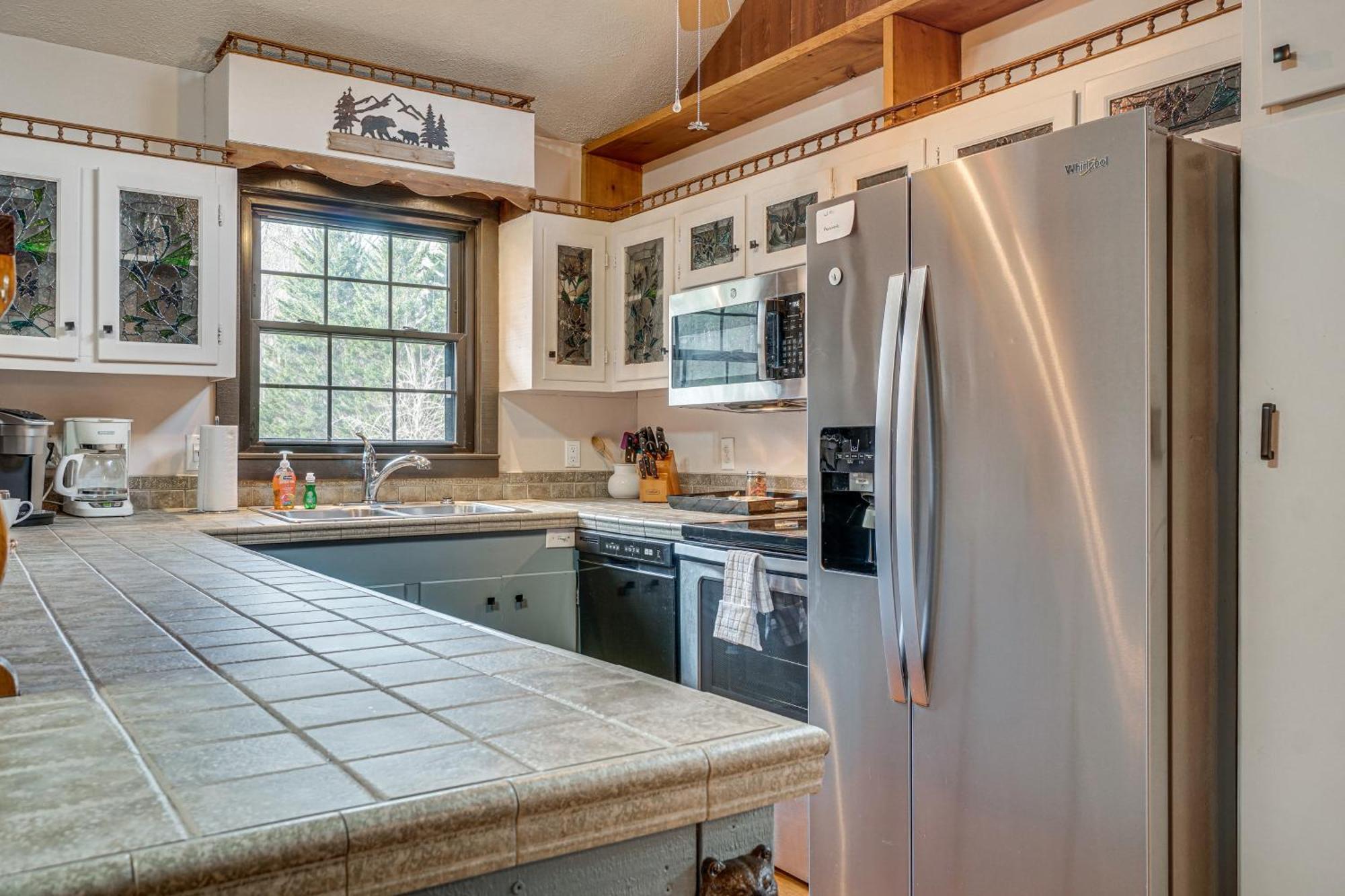 Charming Cabin With Fire Pit And Decks About 7 Mi To Helen Sautee Nacoochee Eksteriør bilde