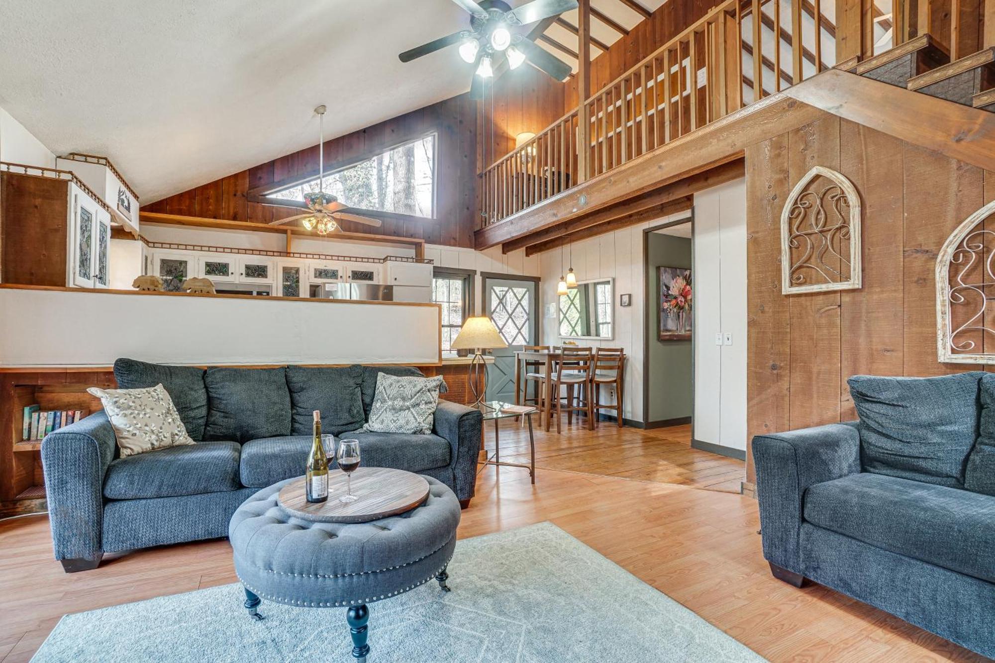 Charming Cabin With Fire Pit And Decks About 7 Mi To Helen Sautee Nacoochee Eksteriør bilde