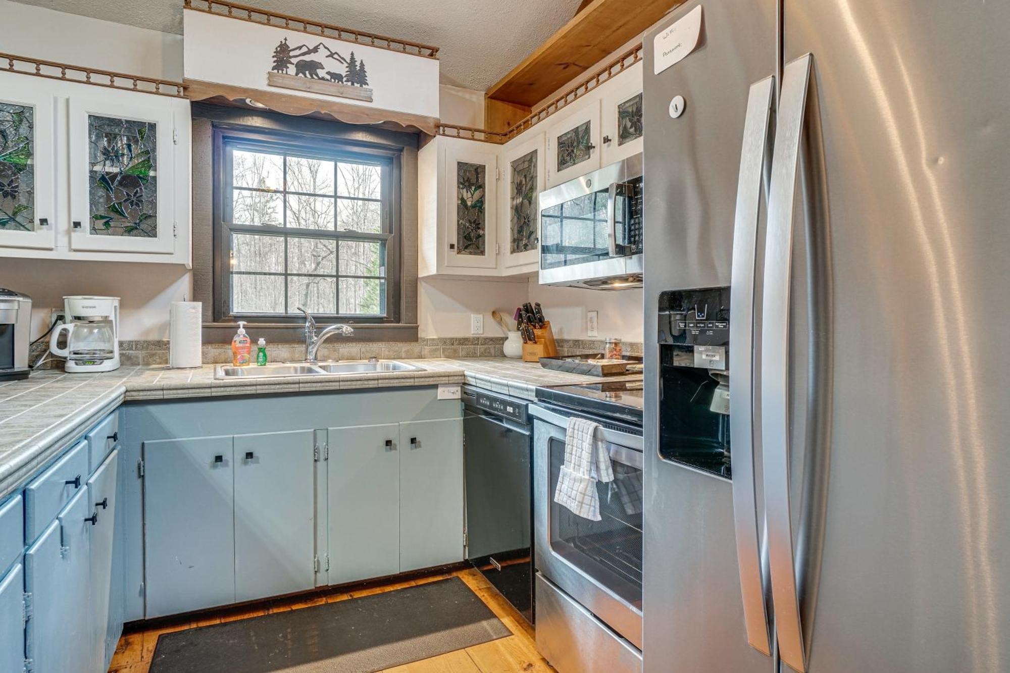 Charming Cabin With Fire Pit And Decks About 7 Mi To Helen Sautee Nacoochee Eksteriør bilde