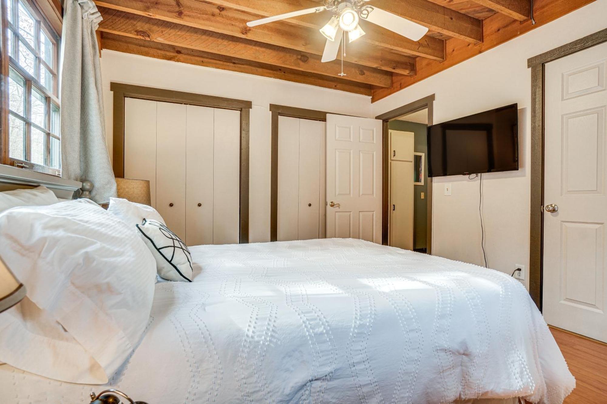 Charming Cabin With Fire Pit And Decks About 7 Mi To Helen Sautee Nacoochee Eksteriør bilde